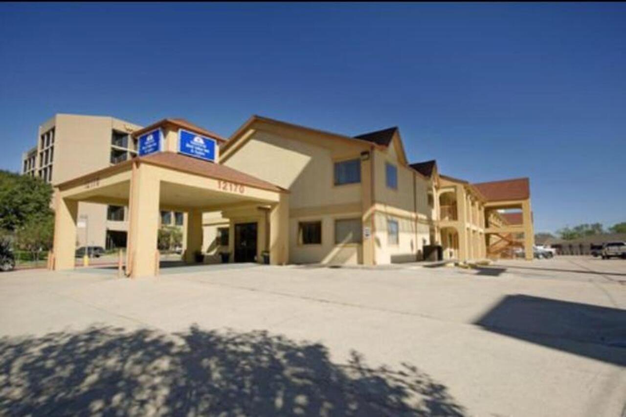 Americas Best Value Inn And Suites Houston/Northwest Brookhollow Exterior photo